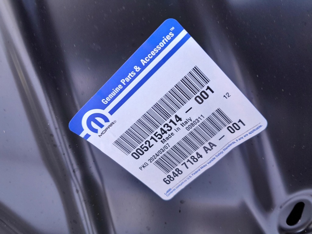 Jeep compass 2 16- капот перед передняя оригинал Оригинал