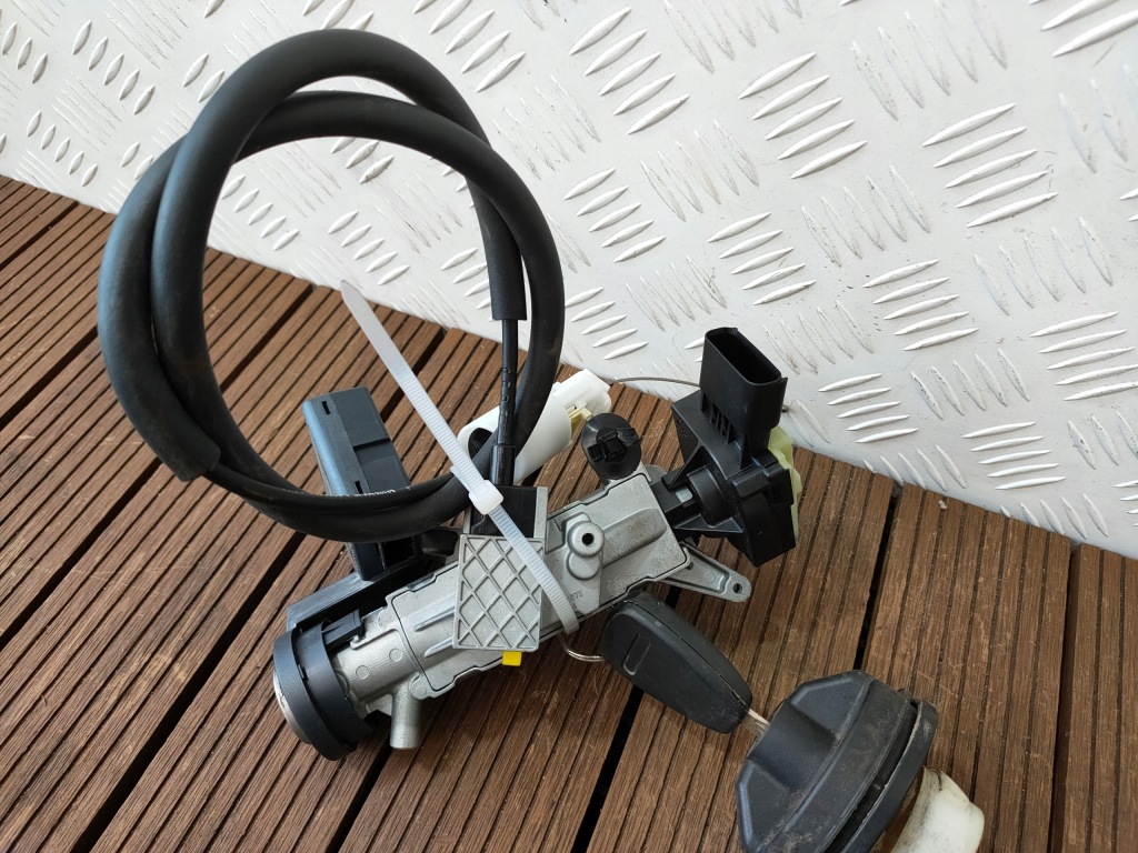 Dodge nitro 07-12 замок запалювання з ключ + кришка заливної комплект оригінальний номер Зі Шроту