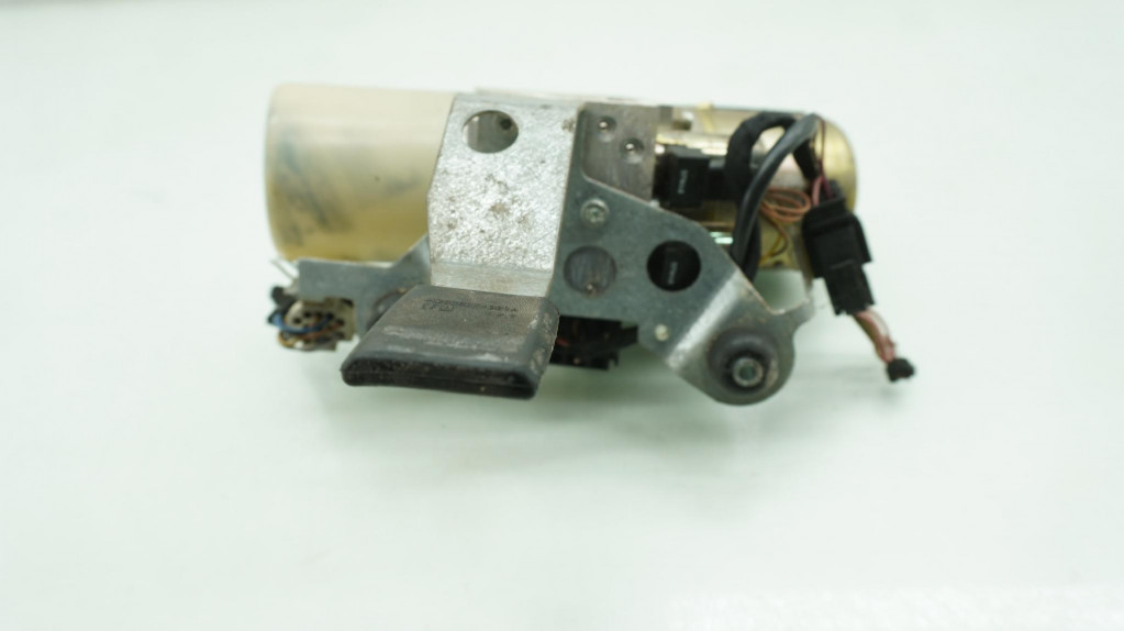 Mercedes slk r170 насос гидравлическая крыша a1708000030 Оригинал