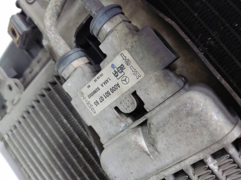 Купити Mercedes-benz ml w164 2011 комплект радіатор a2515001104