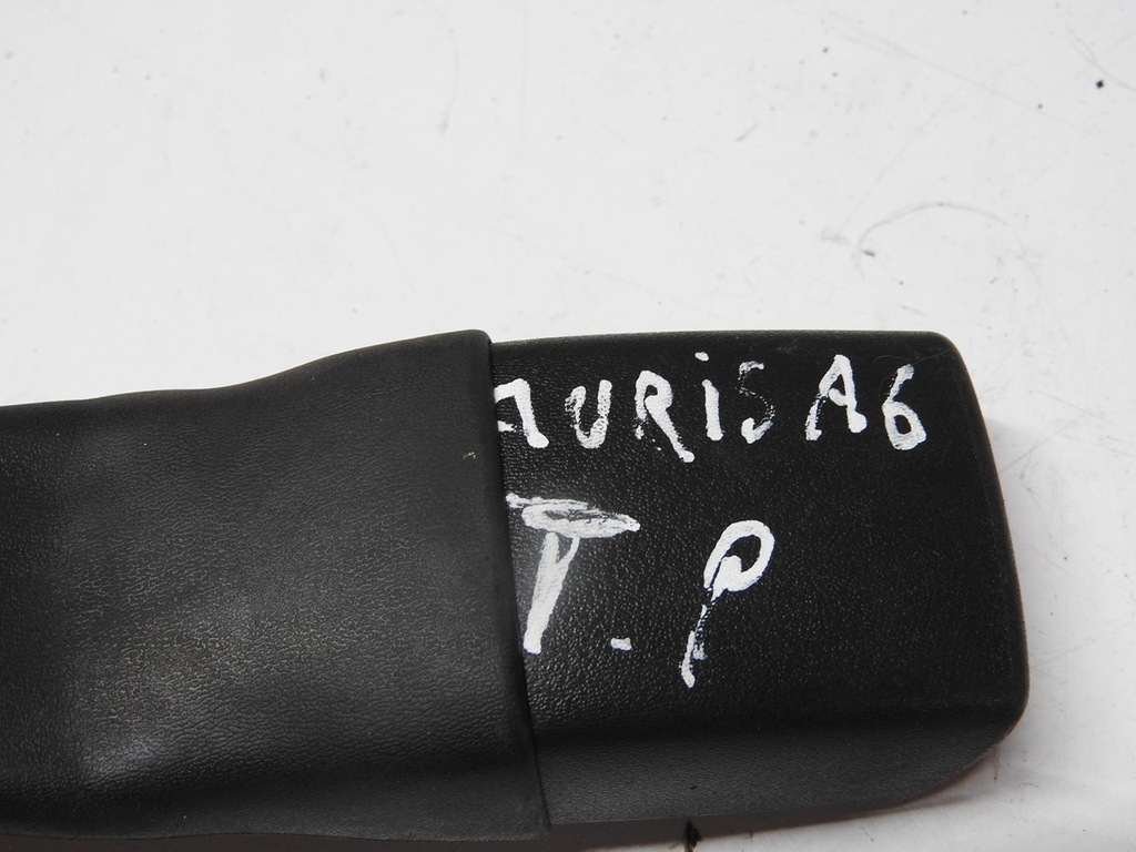 фото №10, Toyota auris i клипса поперечина задняя