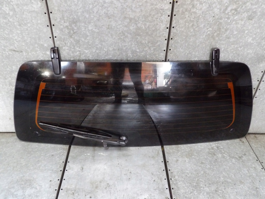 Купить Ford maverick 2 стекло крышки багажника