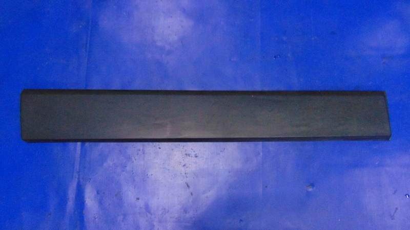 Купити Молдинг бічна права talento renault trafic iii opel vivaro 14-25r