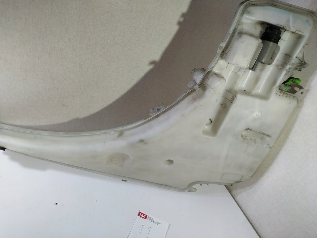 фото №1, Бачок омывателя bmw e91 7124231