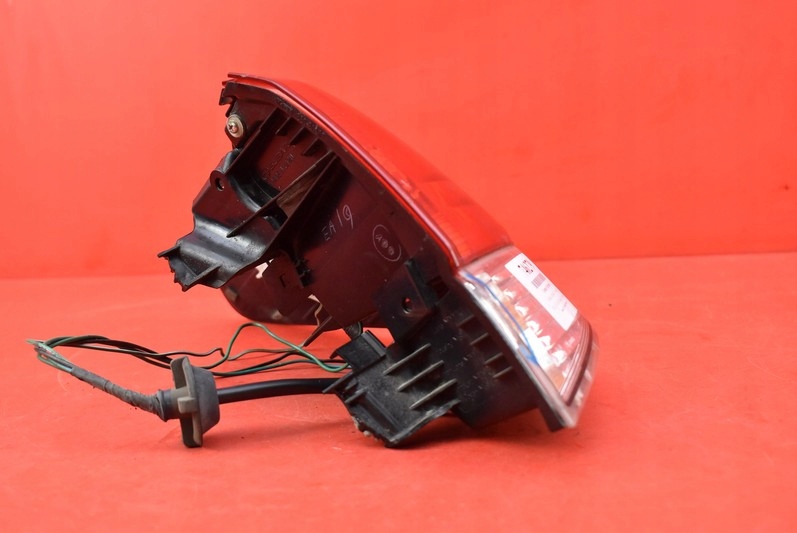 фото №6, Лампа правая задняя задняя subaru outback 4 iv 09-12