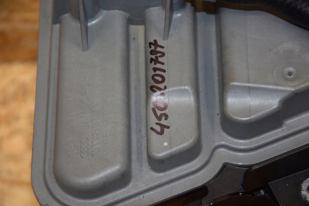 Фильтр угольный 4s0201797 audi r8 4s 2 оригинал 19tyśkm 16- Доставка