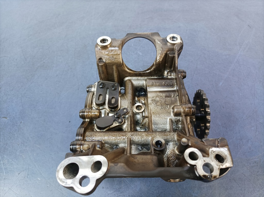 фото №5, Bmw 3 f34 2.0d насос масла 851375608 b47d20a