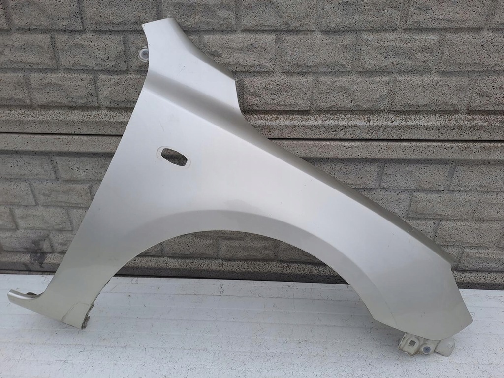 фото №1, Mazda 3 hb 03-09 крыло правый передний