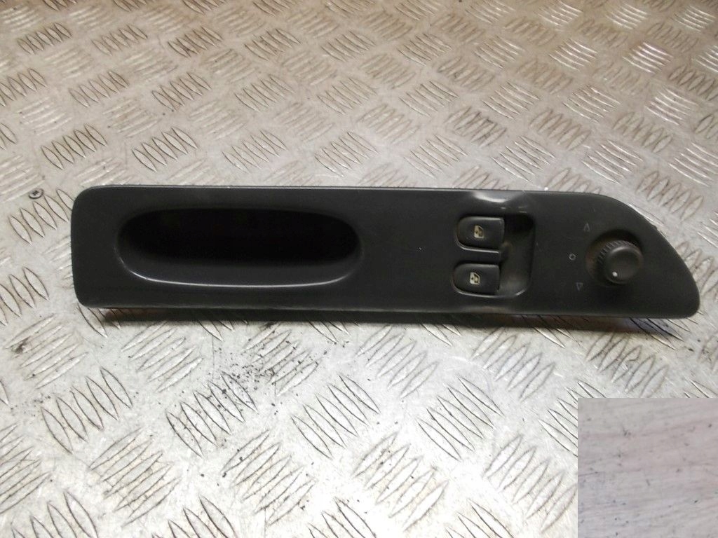 фото №1, Панель вікон водія renault laguna i 1.6 16v