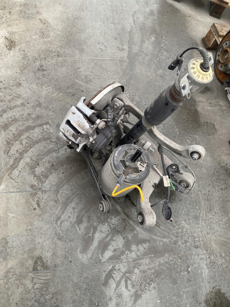 фото №6, Macan 95b поворотный кулак правая задняя 8r0505436c