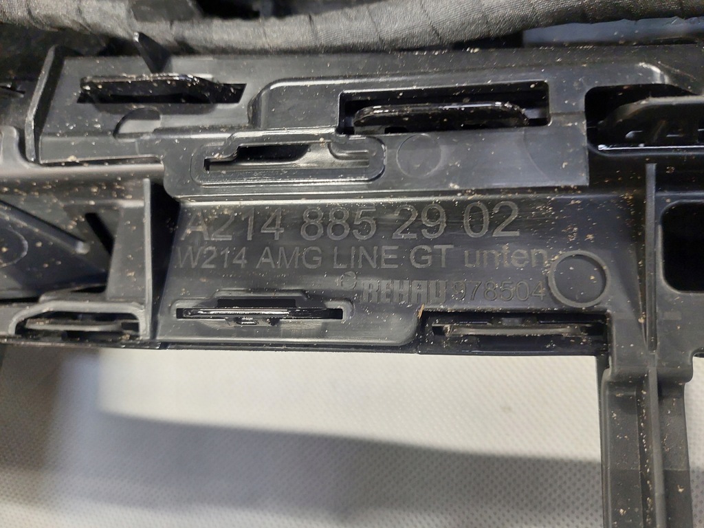 фото №12, Mercedes w214 amg бампер a2148852902 a2148852000 neon