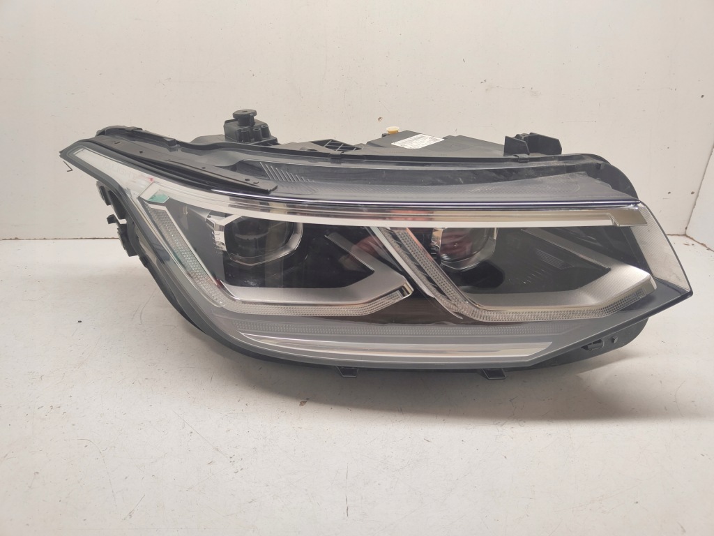 фото №1, Vw tiguan 2 lift 5nb941082c лампа правая full led