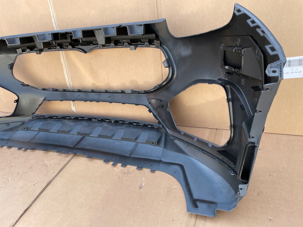 Maseratti gracale бампер перед передний новый оригинальный 670157345 идеальное состояние Недорого