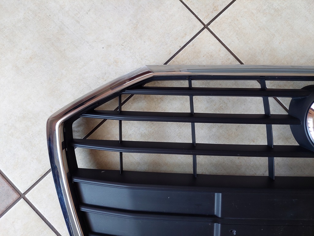 фото №6, Решітка радіатора - решітка радіатора - audi a6 c8 - 4k0