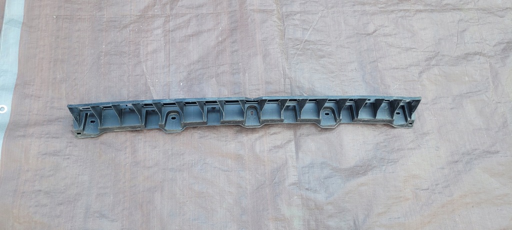 фото №1, Skoda octavia iv направляющая кронштейн бампера задняя