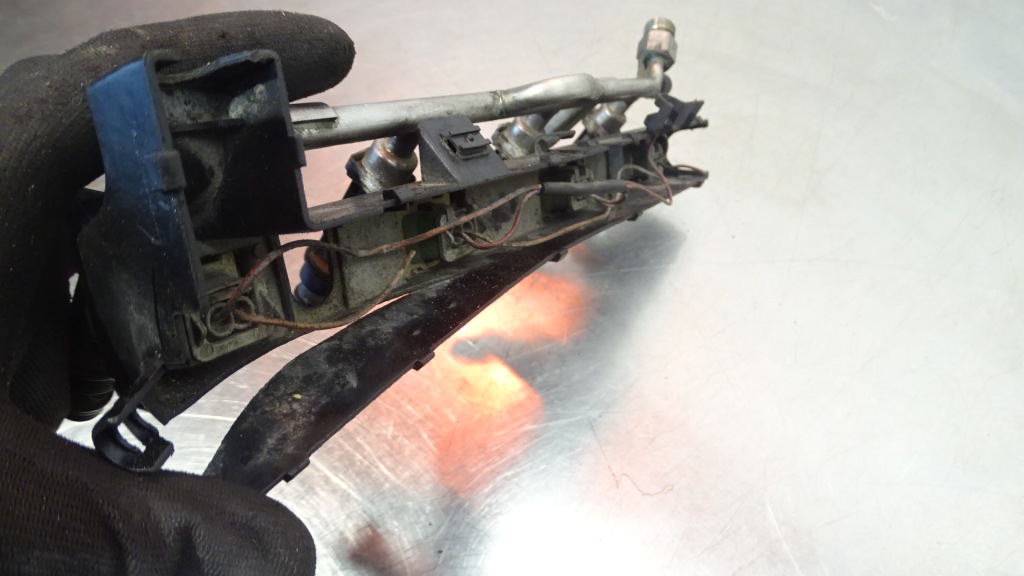 фото №7, Молдинг впрыскная opel zafira b 1.6 09133177a