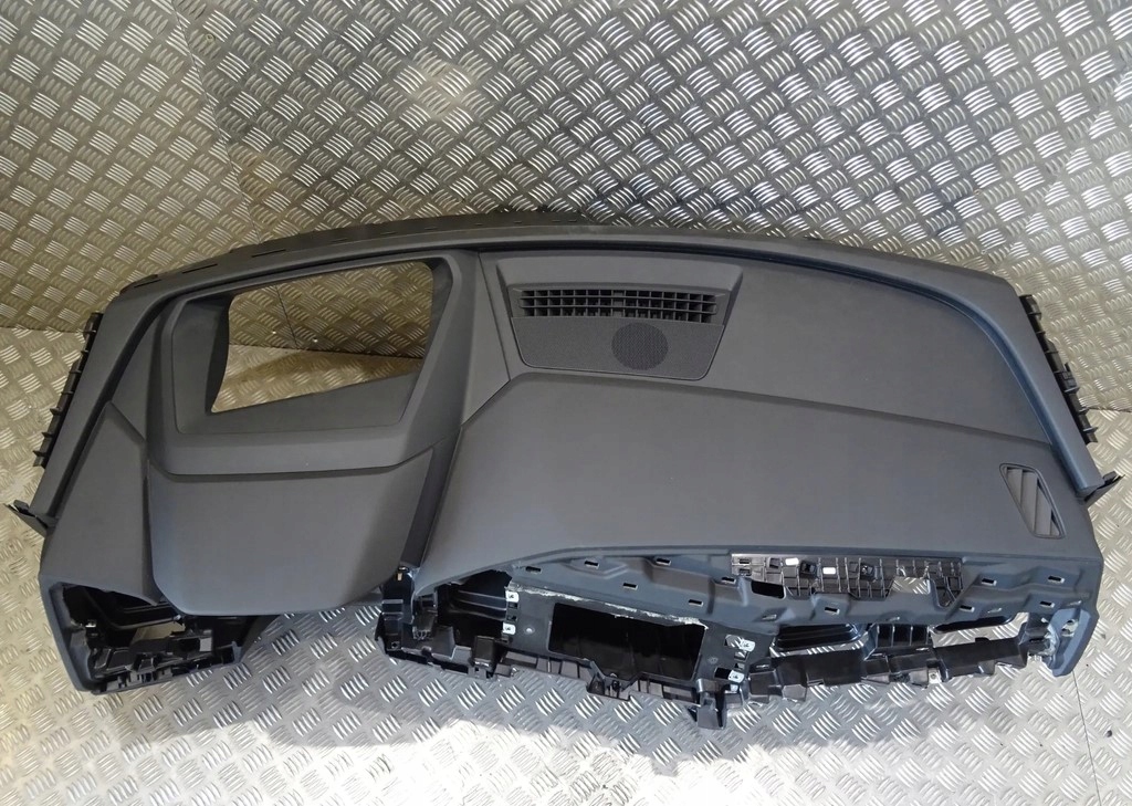 фото №8, Audi q4 e-tron 2022 консоль приборная панель подушки безопасности ремни комплект