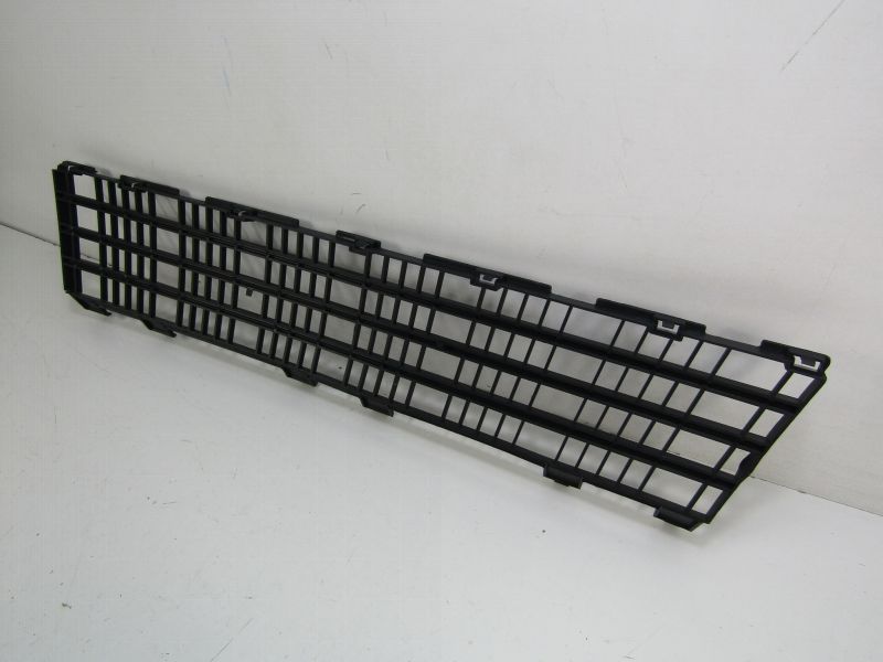 Clio 3 решітка решітка  решітка радіатора бампера Ціна