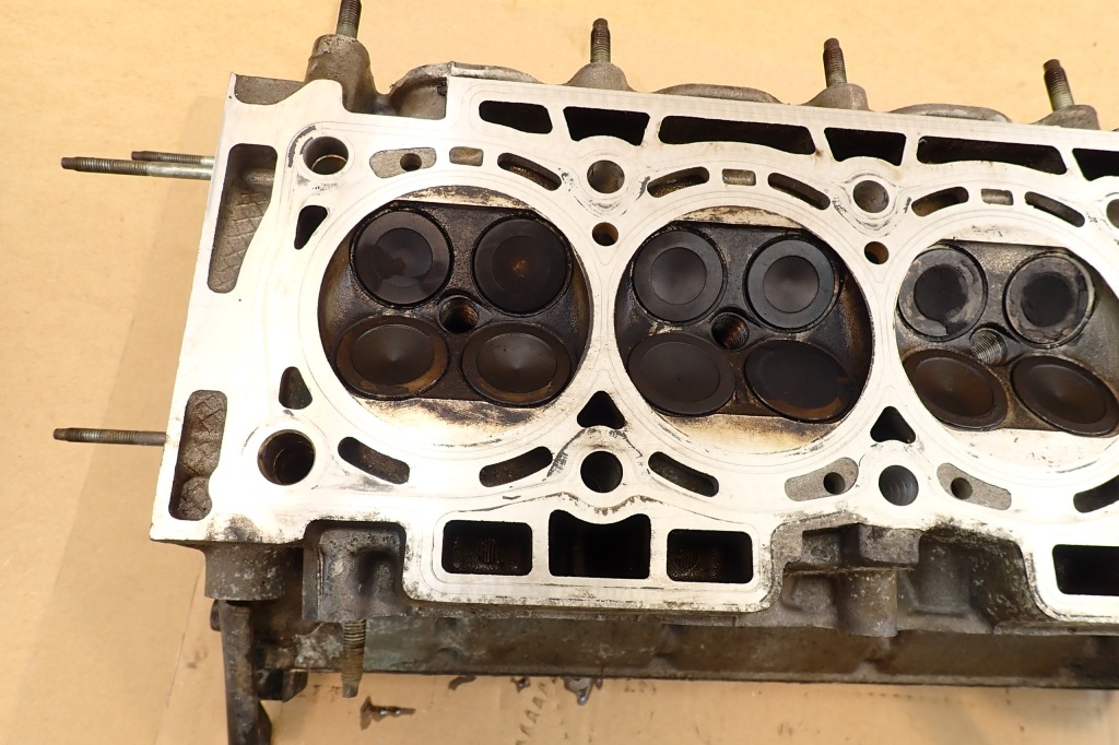 Peugeot 407 2.2 16v 2004- головка цилиндров 9634402210 ew12 оригинальный номер Недорого