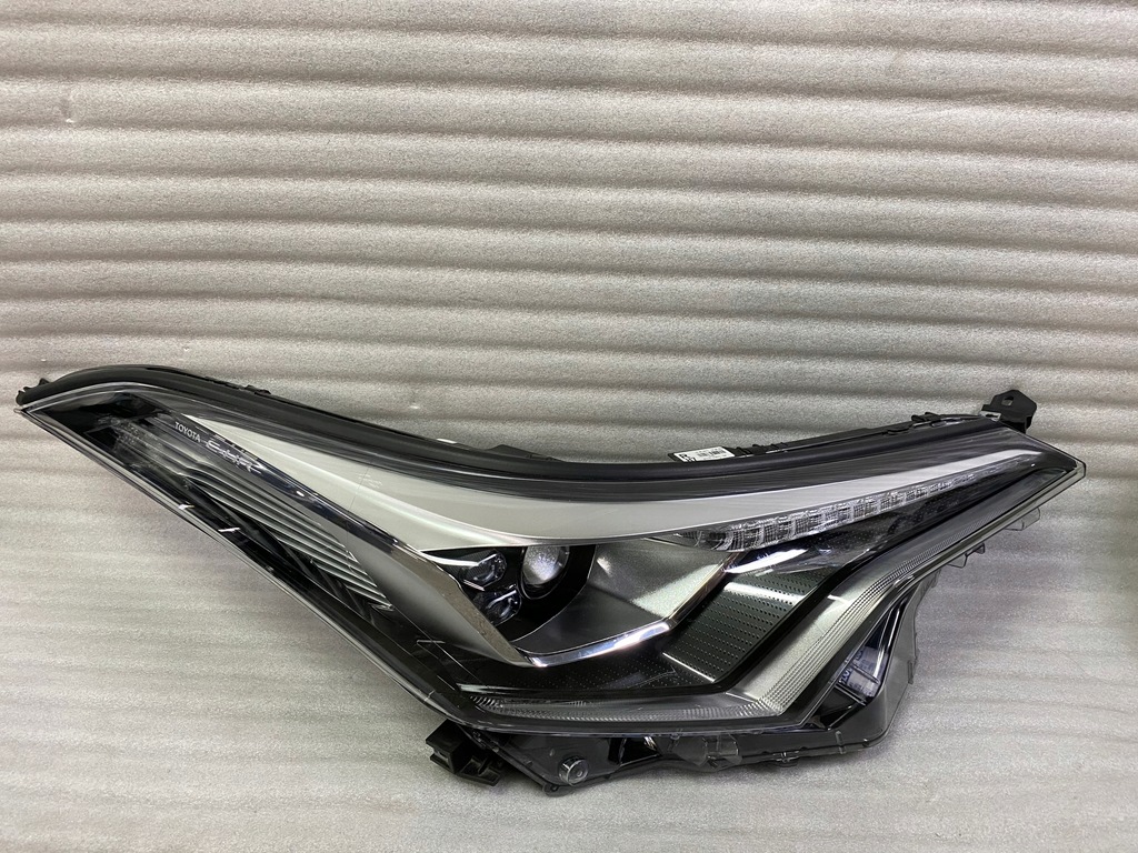 фото №1, Toyota ch-r chr full led лампа правая