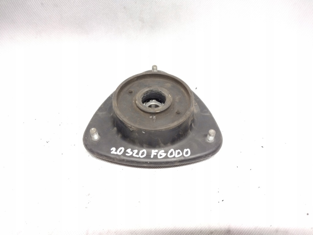 фото №1, Impreza forester кронштейн амортизатора 20320fg000
