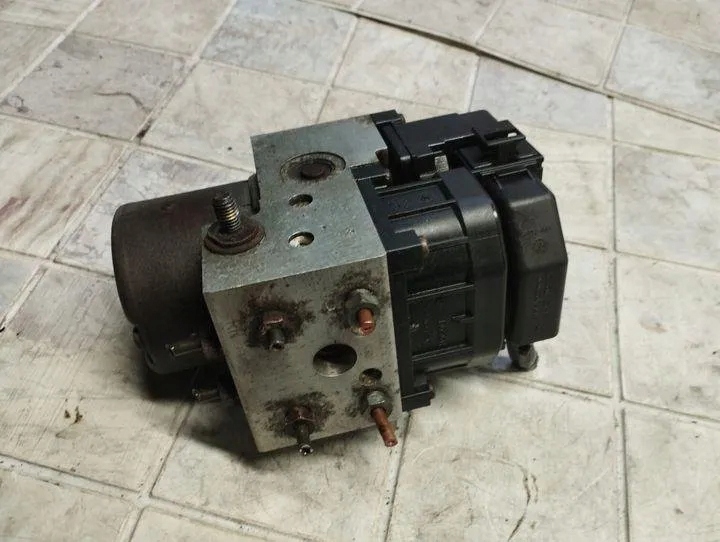 Купити Насос abs mitsubishi space star 1.3, 1.6 16v 98-05 0265216775