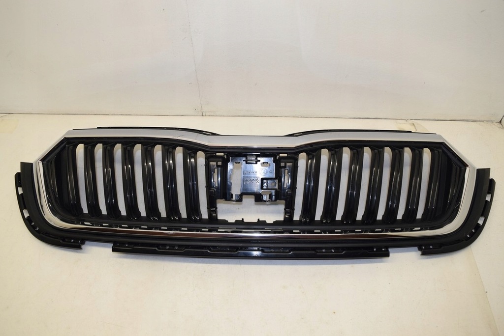 фото №1, Skoda octavia iv решётка радиатора решётка радиатора хром 5e3853653