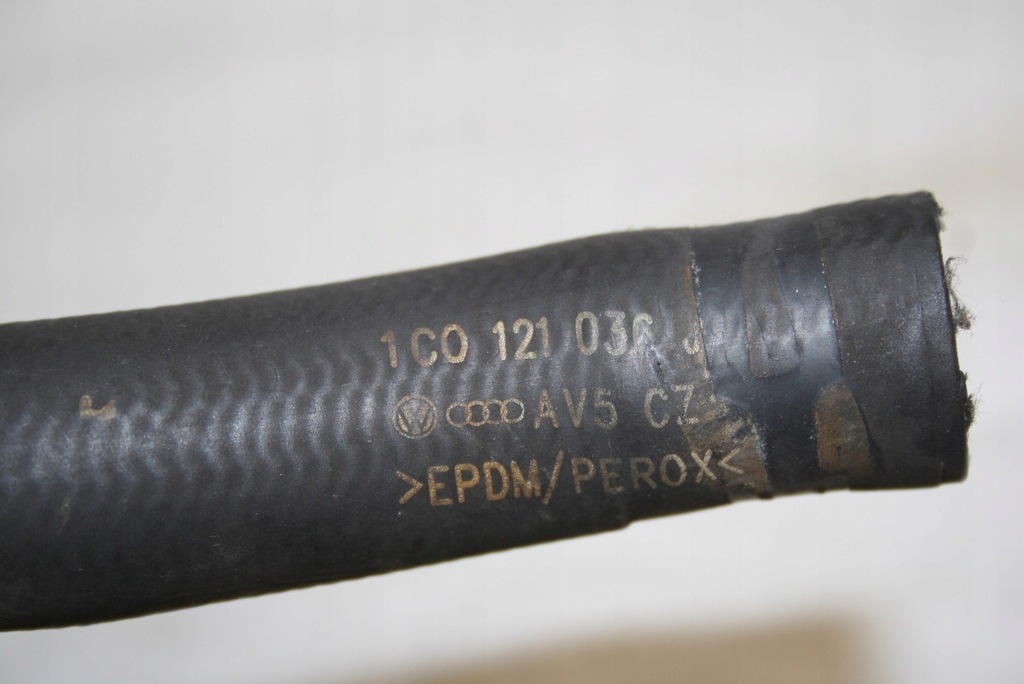 фото №4, Vw beetle шланг wąż wody оригинальный номер 1c0121036j 1.9 tdi