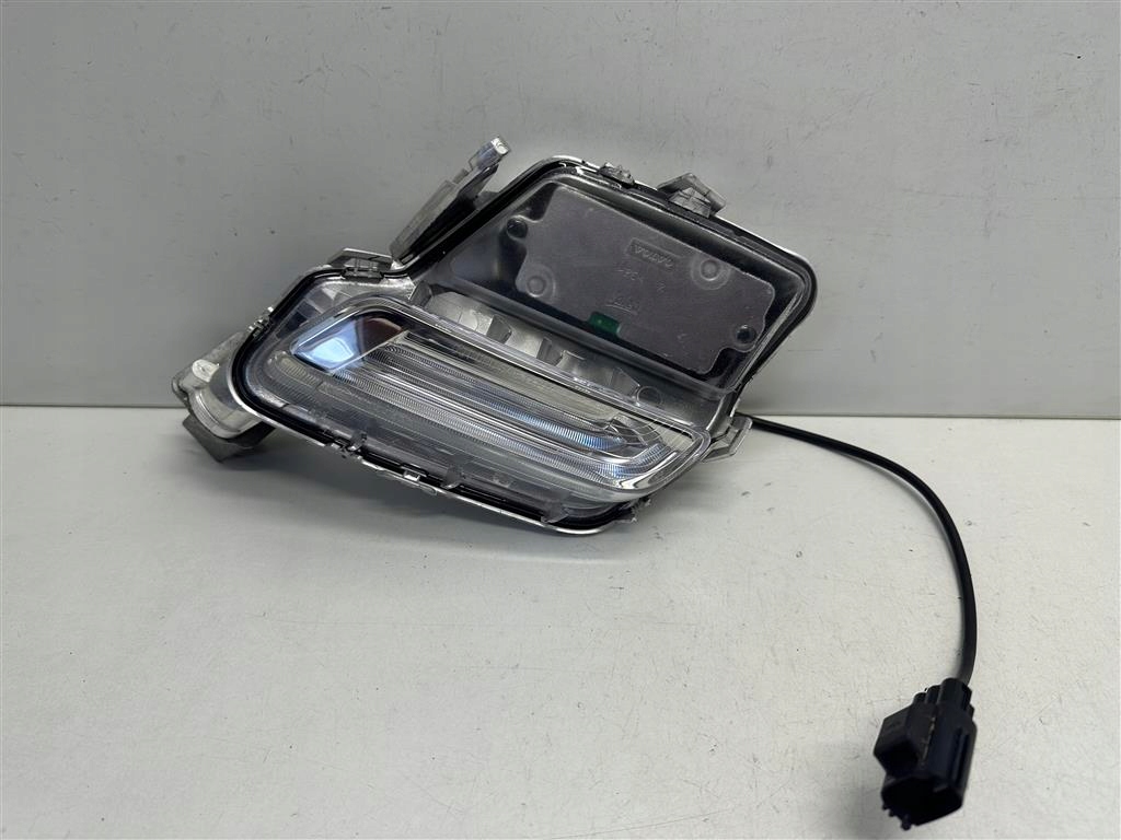 Купити Volvo xc60 рестайлінг  13-17r. праве ліхтар led drl протитуманна фара. eur