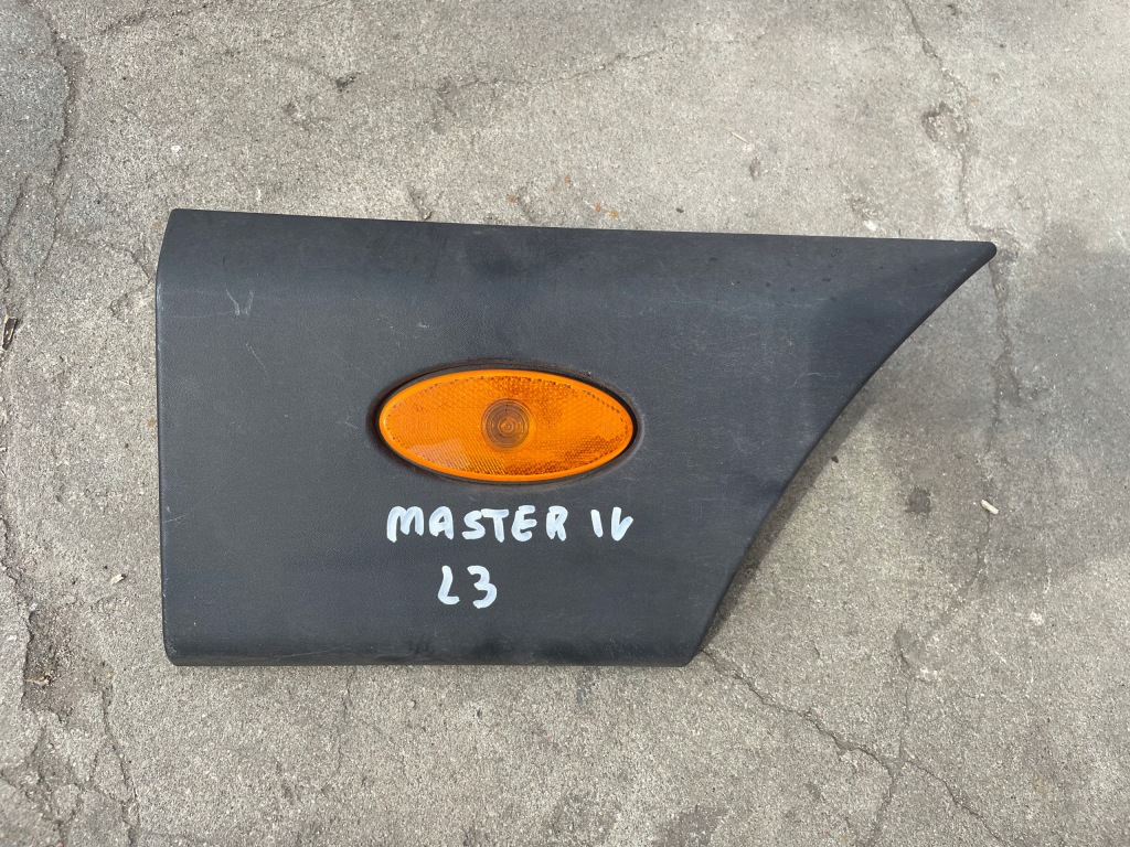 фото №1, Renault master iv молдинг правая задняя ze światełkiem l3 768f30007r