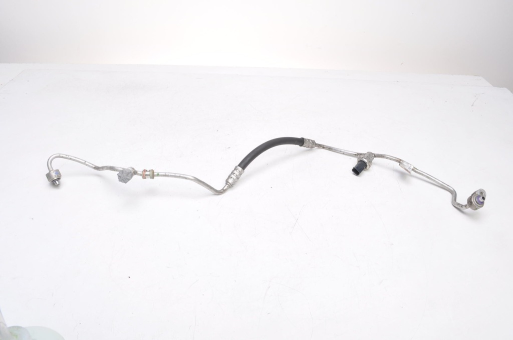 фото №1, Mercedes w177 1.5 шланг кондиционера