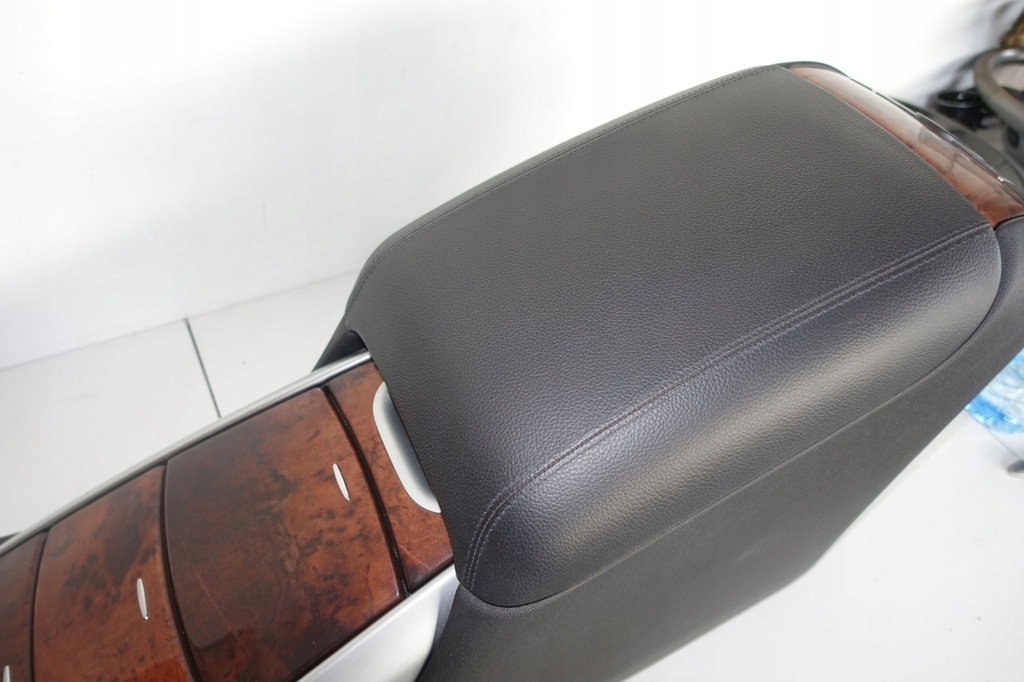 фото №12, Mercedes w251 підлокітник тунель бардачок r-klasa