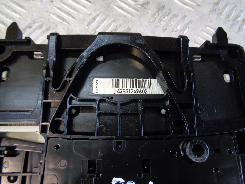 фото №8, Освітлення лампа стельовий кабіни bmw 3 f30 f31