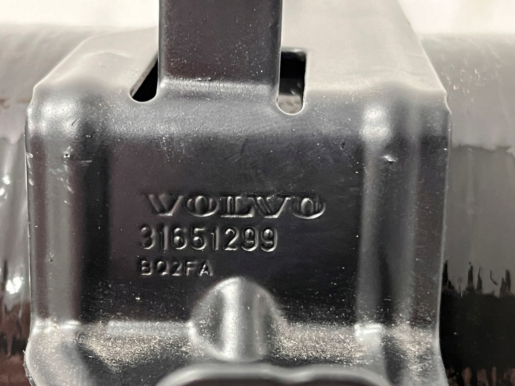 фото №5, Кронштейн аккумулятор volvo xc90 31651299