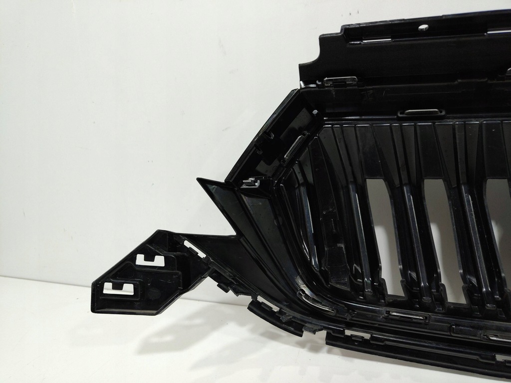 фото №16, Skoda octavia iv решётка радиатора решётка радиатора бампера 5e3853653c + рамка хромированная