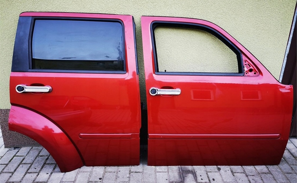 фото №1, Dodge nitro дверь правое перед полный демонтаж