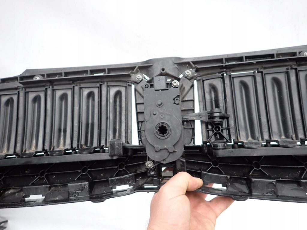 фото №11, Bmw 3 g20 g21 18- жалюзі шторка впуск повітропровід повітря