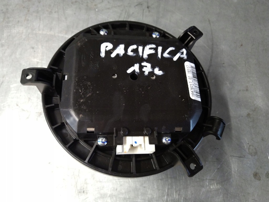 фото №1, Pacifica 2016-2021r вентилятор отопителя перед