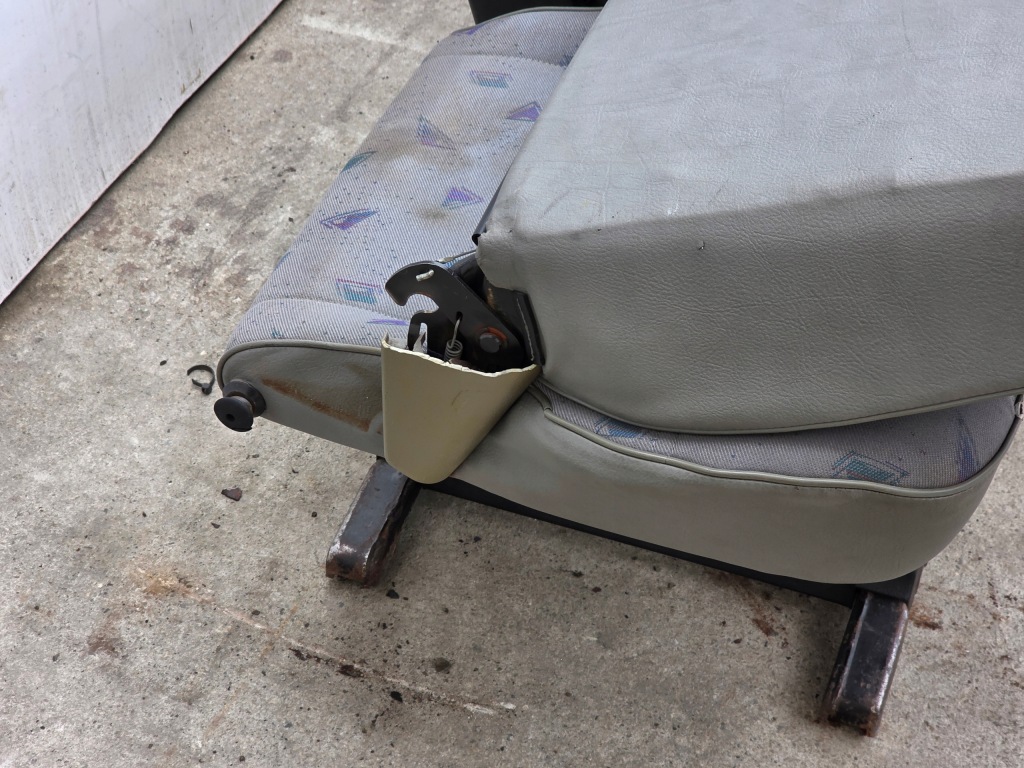 фото №11, Vw t4 сидіння заднє сидіння сидіння задня 2+1 ряд середній 1s