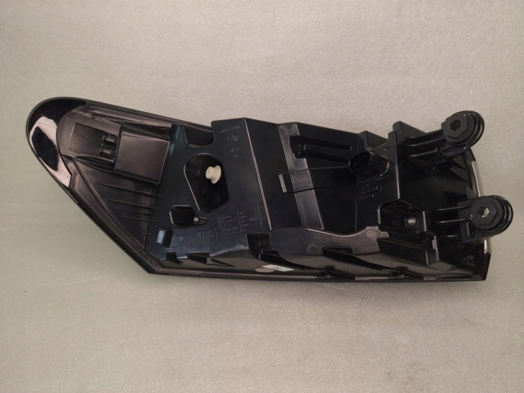 фото №13, 11a945096 оригинальная лампа правый задняя led vw id4 2021+