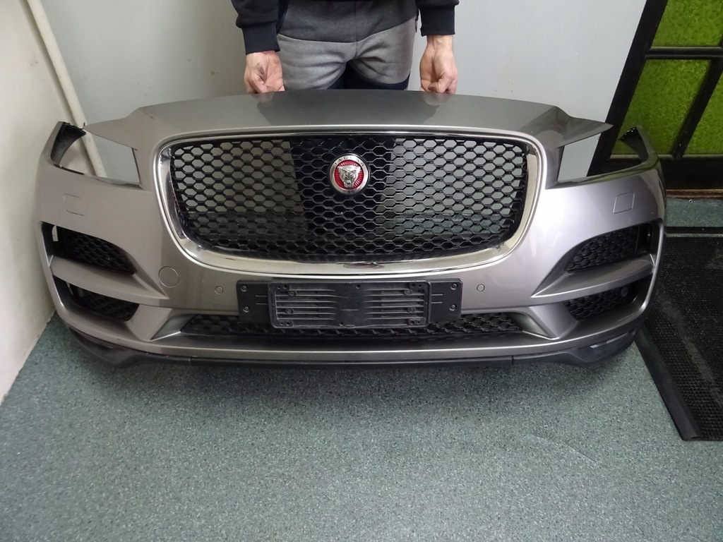 фото №1, Jaguar f-pace x761 бампер передний 4pdc омыватель светодиоды
