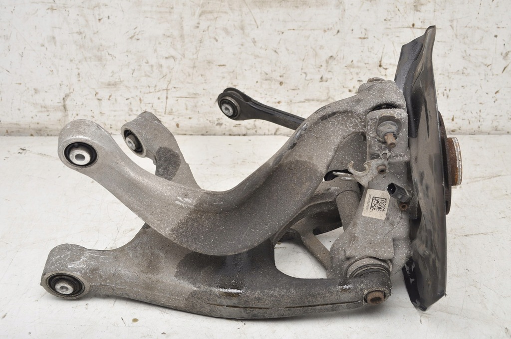 фото №6, Porsche macan 3.6 поворотный кулак правый задняя 8r0505436c