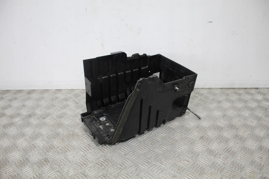 фото №1, Основание корпус аккумулятор evoque ii 2 l551