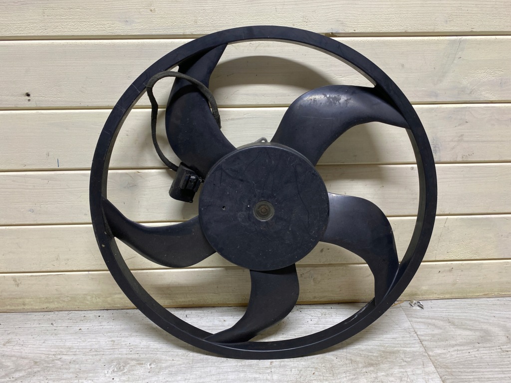 фото №1, Bmw 5 e60 e61 2.0 d вентилятор радиатора 77260104