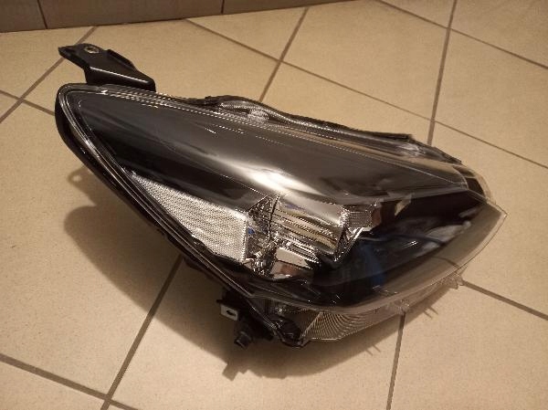 фото №2, Mazda ii 2 led лампа передня перед права