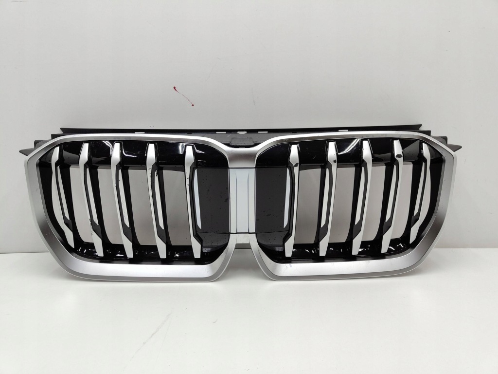 Купити Bmw x1 u11 решітка  радіатора 9883426