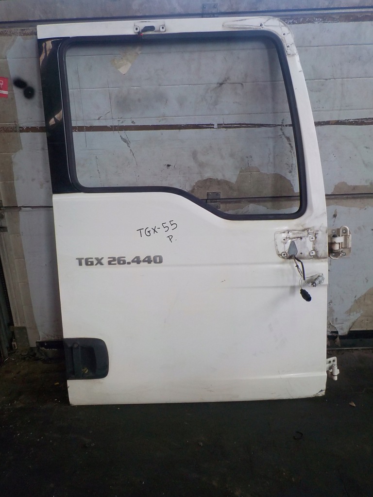 фото №1, Двері праве пасажира man tgx 26.440 do фарбування!!!