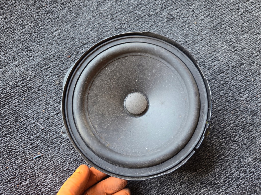 Купить Динамик дверь mercedes w176 logic7 a2468200102