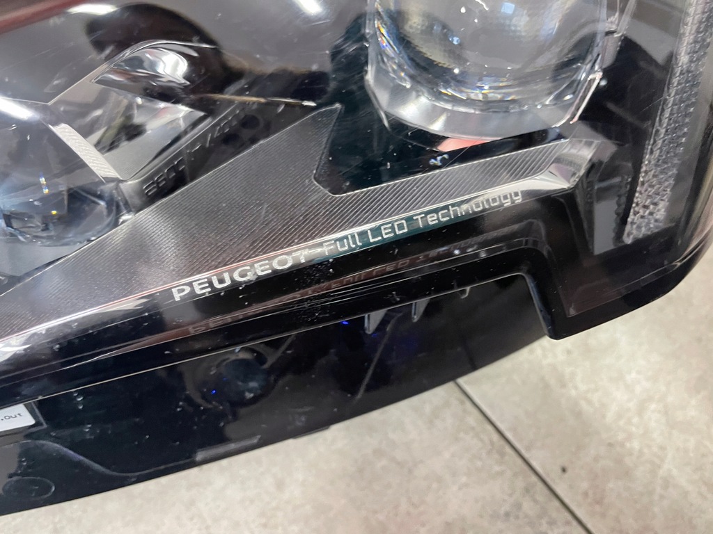 фото №11, Лампа левая lift full led 20- peugeot 3008 оригинальный номер