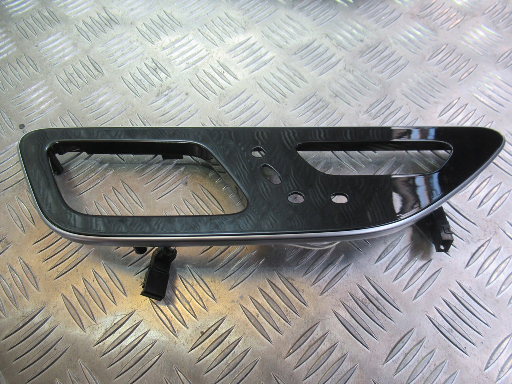 фото №11, Mercedes w206 накладки декоративні декори консолі двері тунель підсвічувані d298